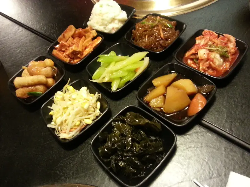 韓琳,位於東區交通方便,自己不必動手就有專人烤肉給你吃(S3拍攝)