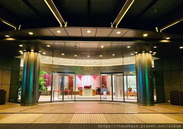 [新竹五星級飯店推薦]新竹國賓大飯店公設篇/超大天井壯觀又漂亮/賓士兒童電動車太可愛/