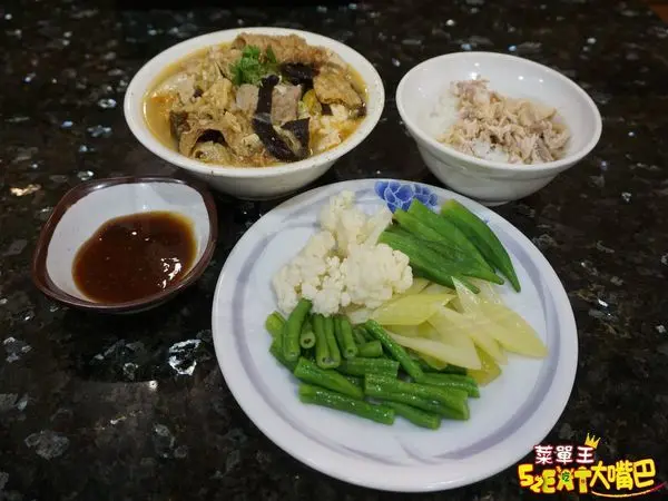 嘉義市美食砂鍋魚頭》林聰明砂鍋魚頭菜單價位大公開！嘉義無人不知的超人氣砂鍋魚頭～嘉義文化夜市必吃美食小吃餐廳推薦。(20200515更新)