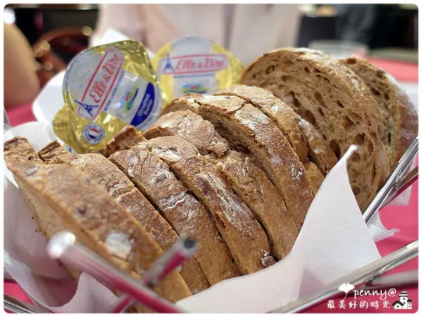 《食記‧台北》溫德德式烘焙餐館~天母本店豬腳餐VS內湖店你與他的早午餐