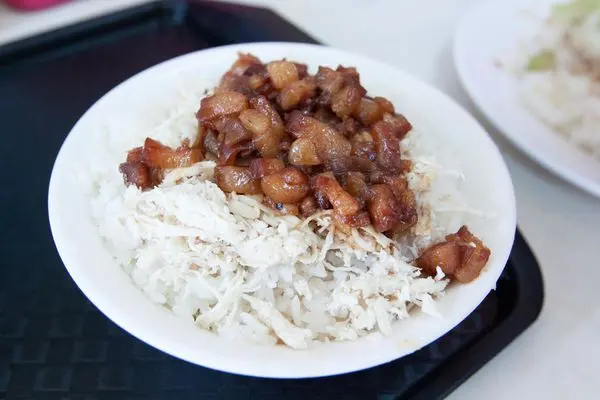 淡水源味滷肉飯 - 在地耶的日常，填飽肚子的好選擇