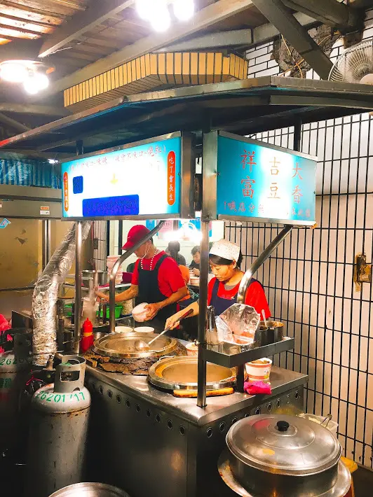 [新北x淡水]大吉祥香豆富。傳說中的淡江大學北新路銅板美食麻辣鴨血