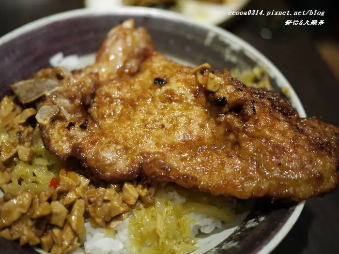 【新北淡水】黑店眷村懷舊排骨飯~令人懷念的好味道♥黑殿飯店♥