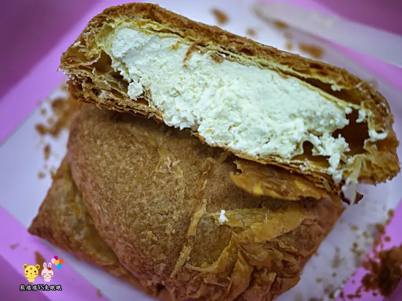 
團購美食試吃│艾波索牛奶千層冰心泡芙，超酥脆的泡芙如同冰淇淋般的口感
