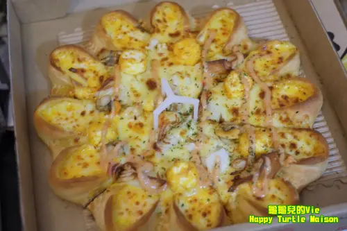 ∥龜龜ai吃吃∥外帶 外送 ~必勝客起司七重奏~ 心花漾餅皮