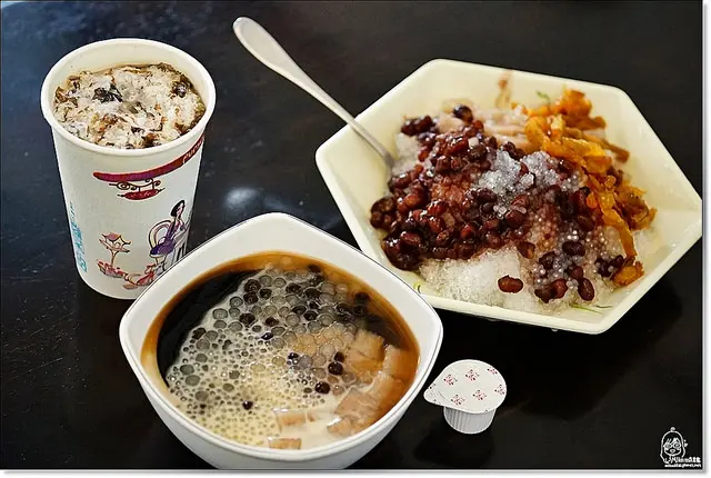 『台中。中區』 瑪露連嫩仙草 創始總店 中正店-滑嫩鮮甜懷念的老味道，台中在地有名的老字號甜點冰品，夏日必吃涼方。