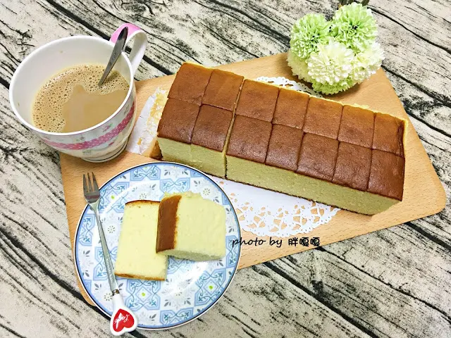 【台中 中區】坂神本舖長崎蛋糕☛長崎蛋糕就是長崎蛋糕，不是蜂蜜蛋糕啦！好吃、越吃越耐吃，但是想吃就要勤勞排隊哦T^T
