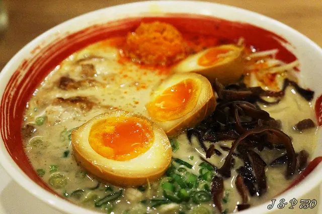 台北京站 誠屋拉麵~湯頭的確有實在