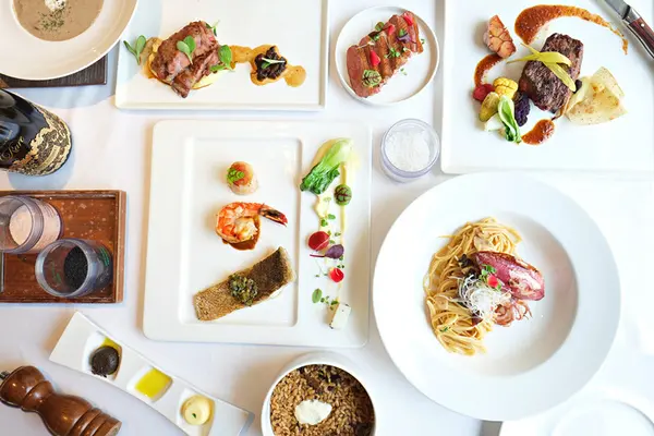 《法月當代料理》用美食製作美麗繪本，將一道道料理變成精緻作品