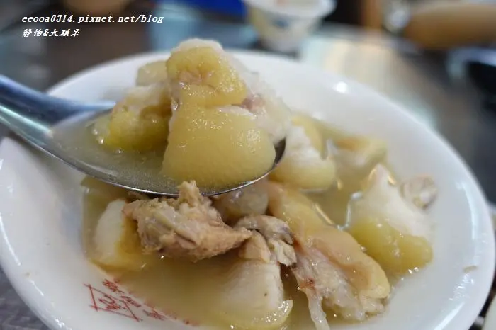 【基隆】廟口夜市美食小吃&海洋廣場搖搖洛克馬♥紀家豬腳原汁專家 奶油螃蟹 三兄弟豆花