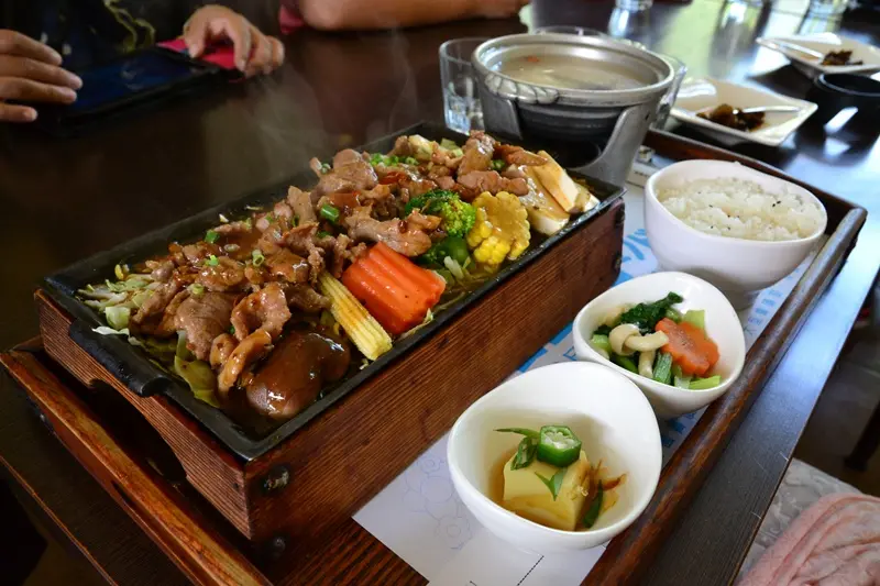 好環境、好餐食，份量不只超飽足，還能放鬆享受陽光綠意!!雲林-米多力休閒農莊