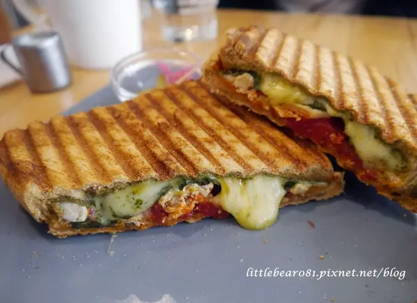 【台中西區】文藝氣息十足*雙重饗宴的Panini ♥ 日嚐DELI771