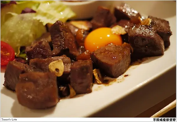 【台中│美食】菲力加生蛋好厲害。不設限食飲空間