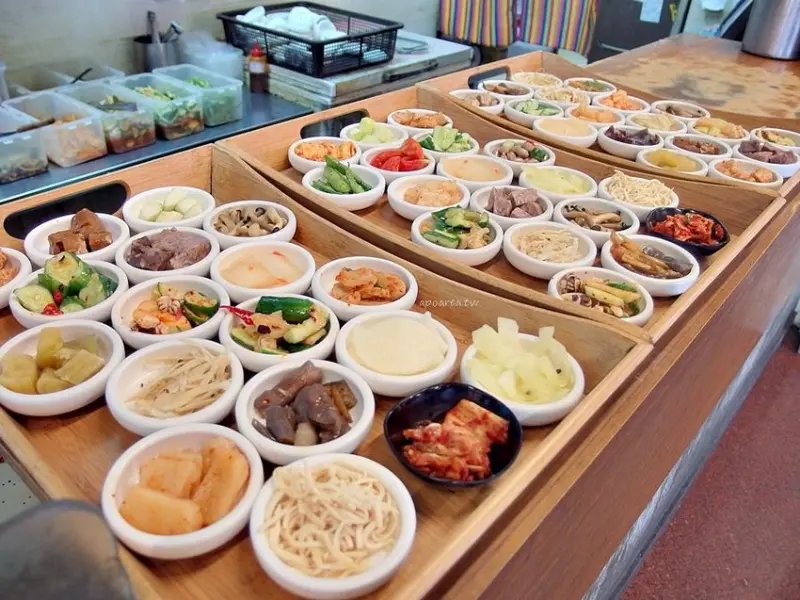 韓鄉｜台中老字號韓式料理餐廳 50多種小菜免費吃到飽