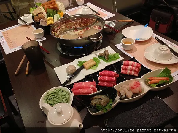台中．湯濃味美價又平的蒙古鍋@小肥牛蒙古鍋公益店