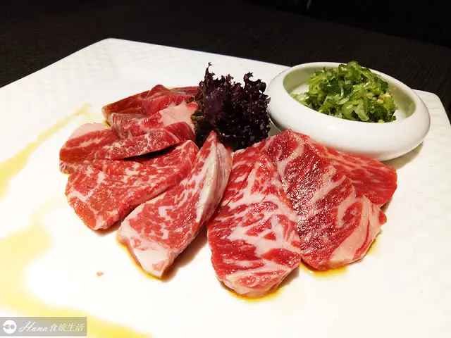【台中西區】屋馬燒肉 園邸店 | (內附菜單)台中必吃頂級燒肉 美味雞湯喝到飽 建議提早訂位 
