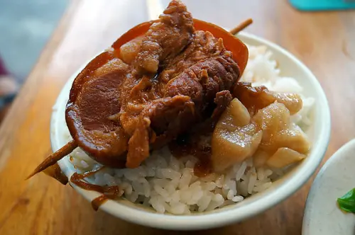 彰化市區│阿章爌肉飯。爌肉飯一級戰區的強將