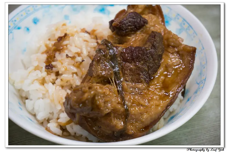 【彰化】屘嬸婆豬腳爌肉飯。滷豬腳、控肉飯、便當