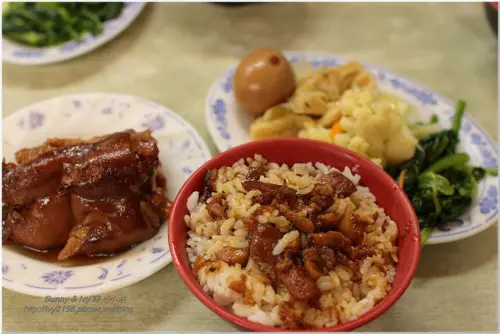 【彰化食記】屘嬸婆豬腳飯。一夾即開滷豬腳必點