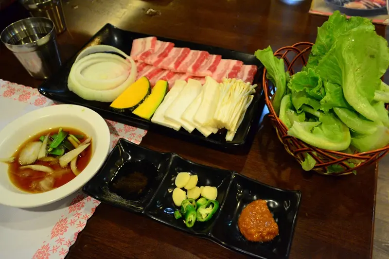 雖然餐點的份量不及格，但料理口味還不錯!!彰化-姜家韓園