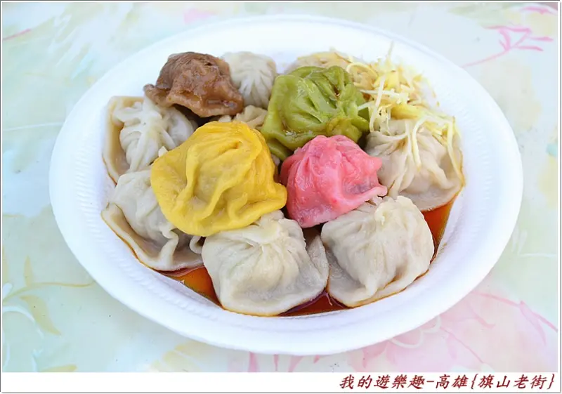 逛老街當然就要吃美味的小吃囉!!高雄-旗山老街
