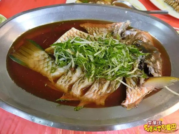 【昇日全海鮮餐廳菜單價位大公開】墾丁必吃高CP值海鮮餐廳～屏東必吃美食小吃餐廳推薦！招牌菜生魚片、三鮮賽螃蟹、招牌豆腐。