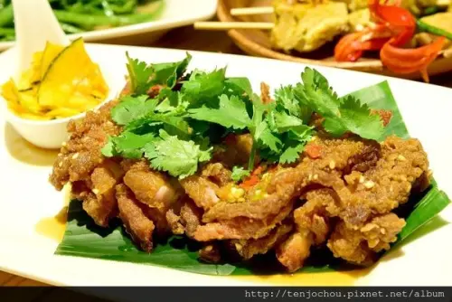 花花，甲飽沒【台北食記】長鼻子泰國餐廳 中山站超人氣套餐式泰國菜！一個人也能獨享美食