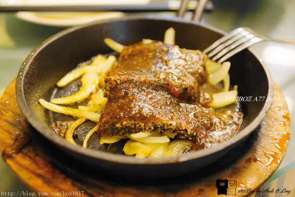 【屏東。東港】張家食堂。黑鮪魚創意料理。黑鮪魚海鮮料理嚐鮮記