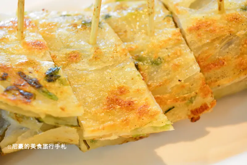 [桃園大溪] 二畝園麵館 牛肉捲餅跟三鮮蒸餃好好吃 桃園大溪食記  食尚玩家推薦美食