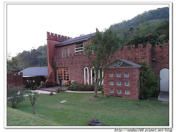 ★苗栗★浪漫紅色城堡 漫步雲端