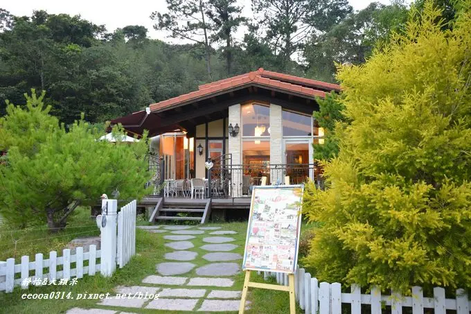 【苗栗三義】溫馨可愛的童話玻璃屋♥青松自在景觀餐廳♥ 