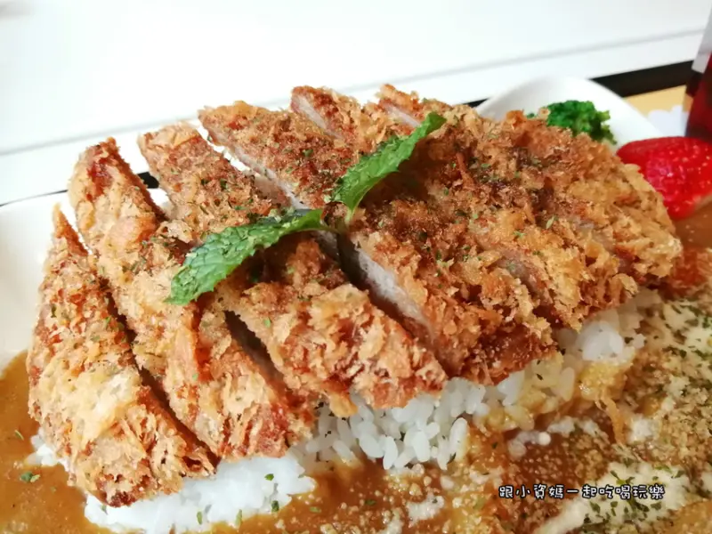 【苗栗大湖美食記】花間集輕食小館 草莓牛奶雪花冰 草莓創意料理 鄰近大湖酒莊 景觀餐廳推薦