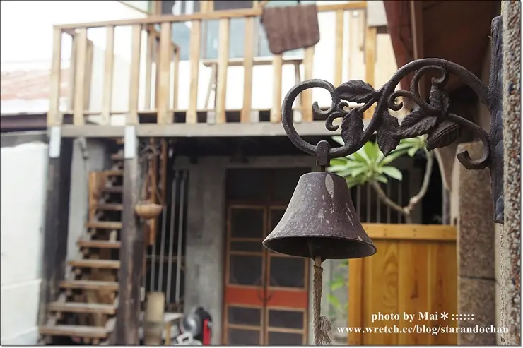 ●住宿│鄰近安平老街，鬧中取靜的古早味。台南：漫步巷弄民宿