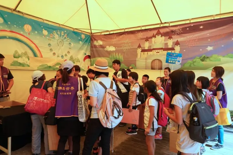 2019赤子童心藝術夏令營 兒童high翻玩創藝 淡水巫宗仁區長蒞臨家扶專場