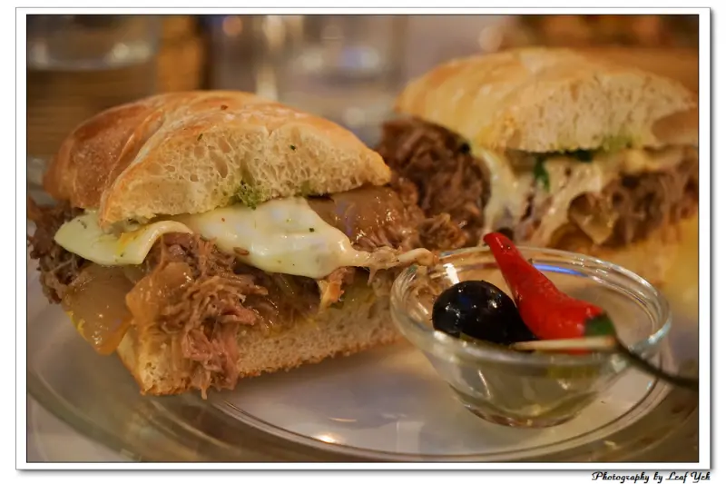 【台北】Toasteria Cafe 吐司利亞‧台北烤起司之家-三號店(敦南店)。美式起士三明治