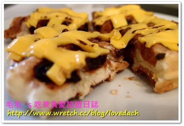 食記。【MR.PAPA WAFFLE&CAFE 比利時鬆餅專賣店】鹹鹹甜甜好滋味~藍莓起司鬆餅