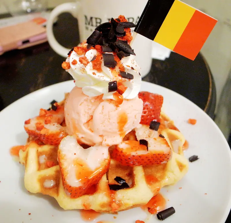 誰說45塊沒有好鬆餅？！美味又超值的鬆餅就在〝MR.PAPA 〞【霜淇淋新上市】