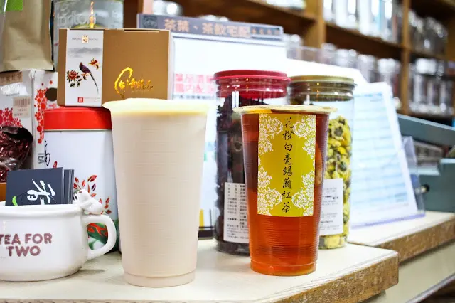 
高雄鹽埕區老字號香茗茶行~
