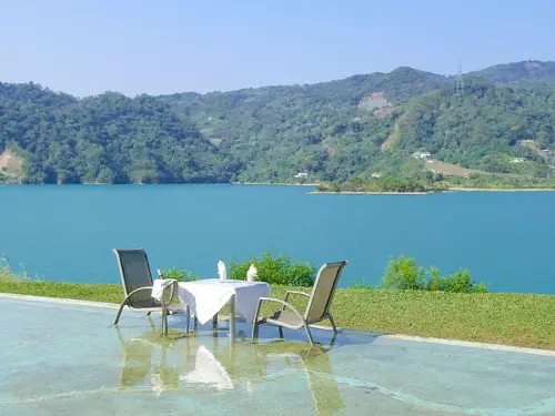 [苗栗] 卓蘭 勻淨湖法式餐廳 @此生必來的超夢幻景觀餐廳