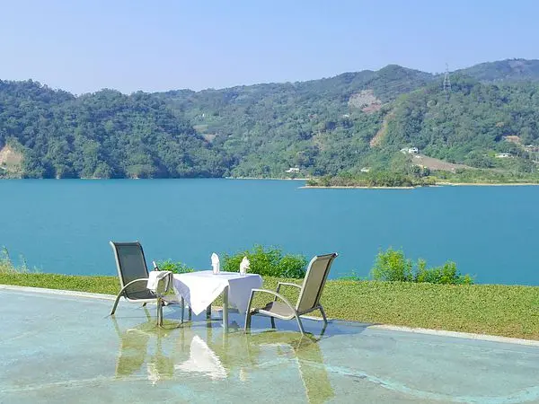 [苗栗] 卓蘭 勻淨湖法式餐廳 @此生必來的超夢幻景觀餐廳