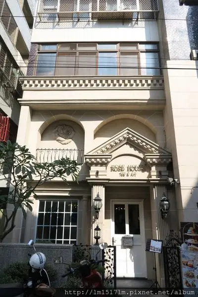 【台中龍井區】藝術氣息濃厚~來享受個貴族食光吧『古典玫瑰園 東海藝術街創始店』