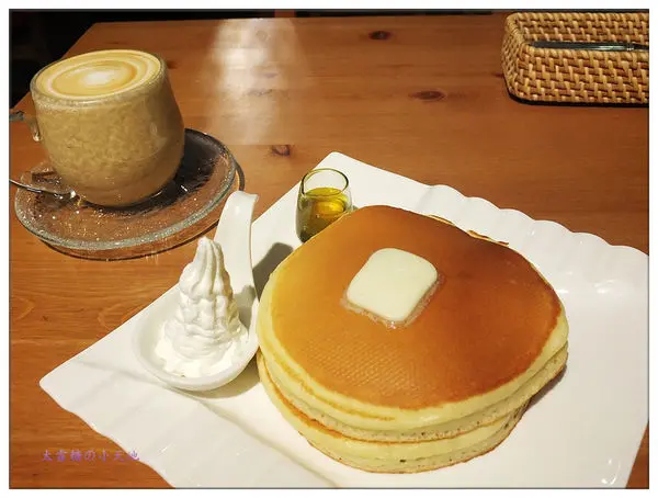 【新北市】捷運江子翠站。巷弄美食。咖啡。蛋糕。Pancake❤ ATTS COFFEE ❤ 鬆餅控不能錯過的日式鍋煎鬆餅