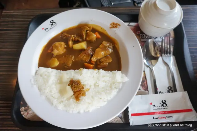 【台中東海】Mr.38－咖哩醬汁香濃，基本款的雞肉牛肉就很好吃囉！（東海麥當勞旁）