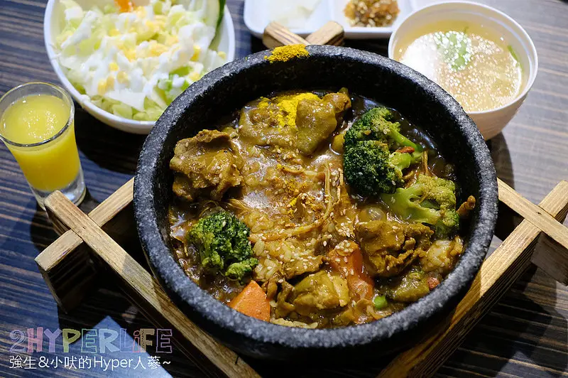 Mr.38咖哩|全新菜單上市啦！牛肉三寶咖哩飯和花雕酒雞咖哩吃過沒？台中東海美食別再只知道那幾間嘿～ @強生與小吠的Hyper人蔘~