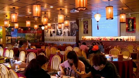 大咪咪帶路！最道地越南風情