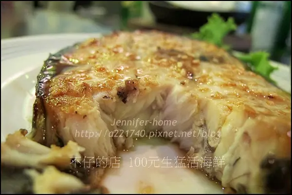 [吃在新店] 100元一盤的佰元快炒店:不仔的店