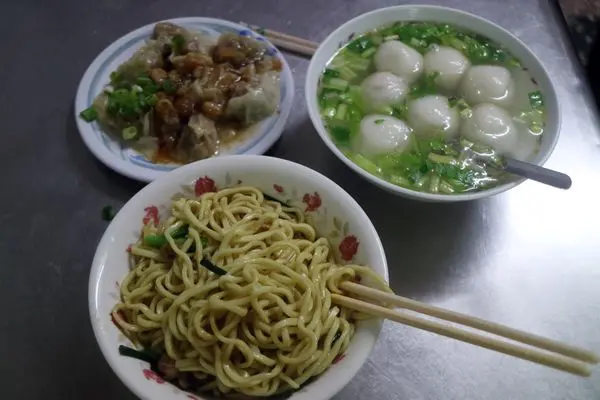 台中沙鹿區=<食>沙鹿肉圓仔~沙鹿吃什麼?沙鹿吃小吃，傳承幾代的肉圓仔，晚來你就吃不到囉=