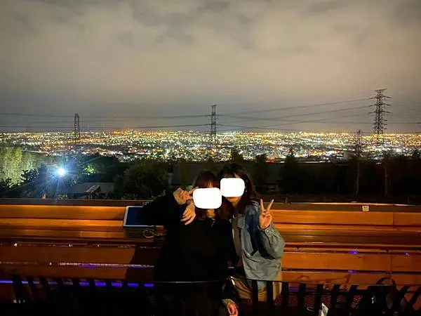 鳥居｜台中沙鹿 🏵 眺望海線夜景 有高壓電塔陪伴不孤單 🏵