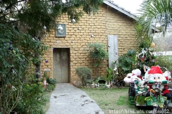 日日是好日－－八十高齡的土角厝庭園餐廳