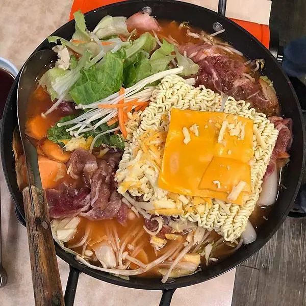 【公館商圈】小飯館兒–高cp值韓式烤肉、部隊鍋